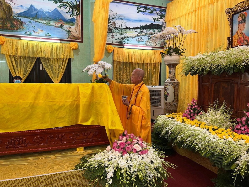 Sái tịnh kim quan Sái tịnh kim quan