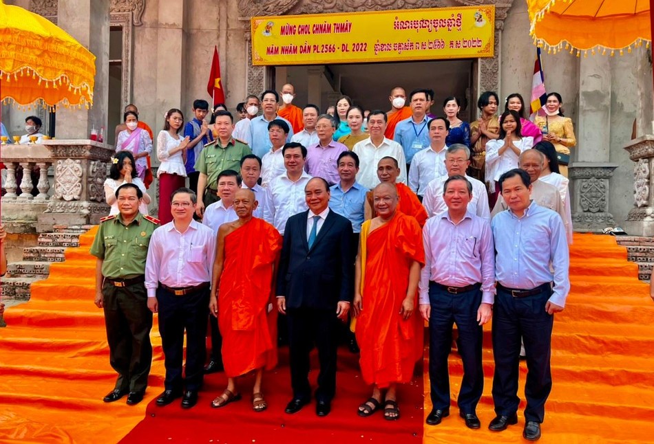 Chụp ảnh lưu niệm Chụp ảnh lưu niệm