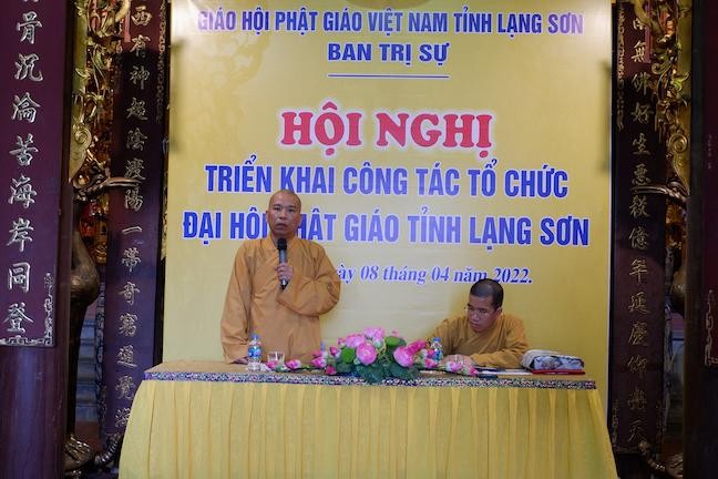 Thượng tọa Thích Quảng Truyền phát biểu tại hội nghị