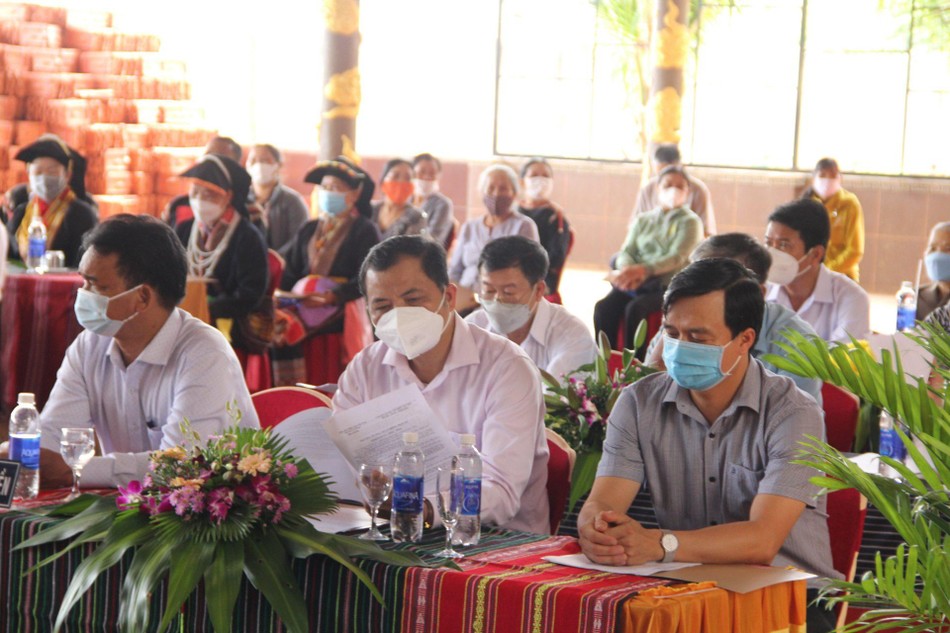 Đại biểu chính quyền tham dự hội nghị Đại biểu chính quyền tham dự hội nghị