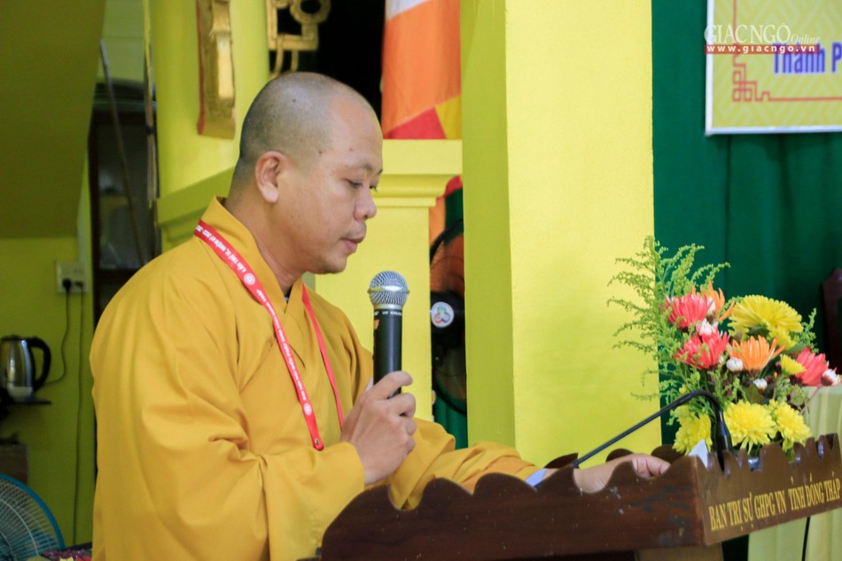 Đại đức Thích Trí Khả, Phó Văn phòng Ban Trị sự Phật giáo tỉnh thông qua báo cáo tổng kết Đại đức Thích Trí Khả, Phó Văn phòng Ban Trị sự Phật giáo tỉnh thông qua báo cáo tổng kết
