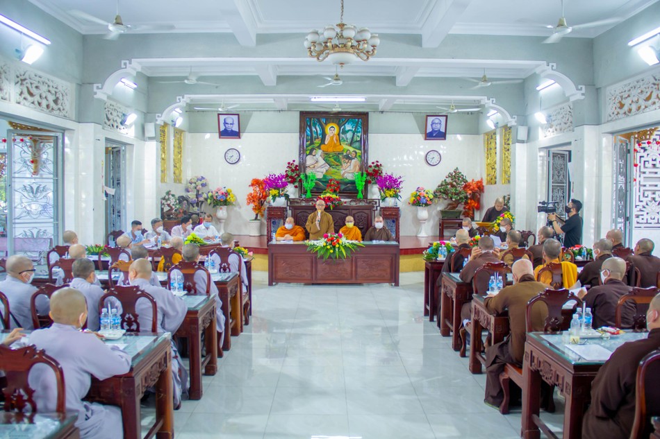 Quang cảnh buổi họp Quang cảnh buổi họp