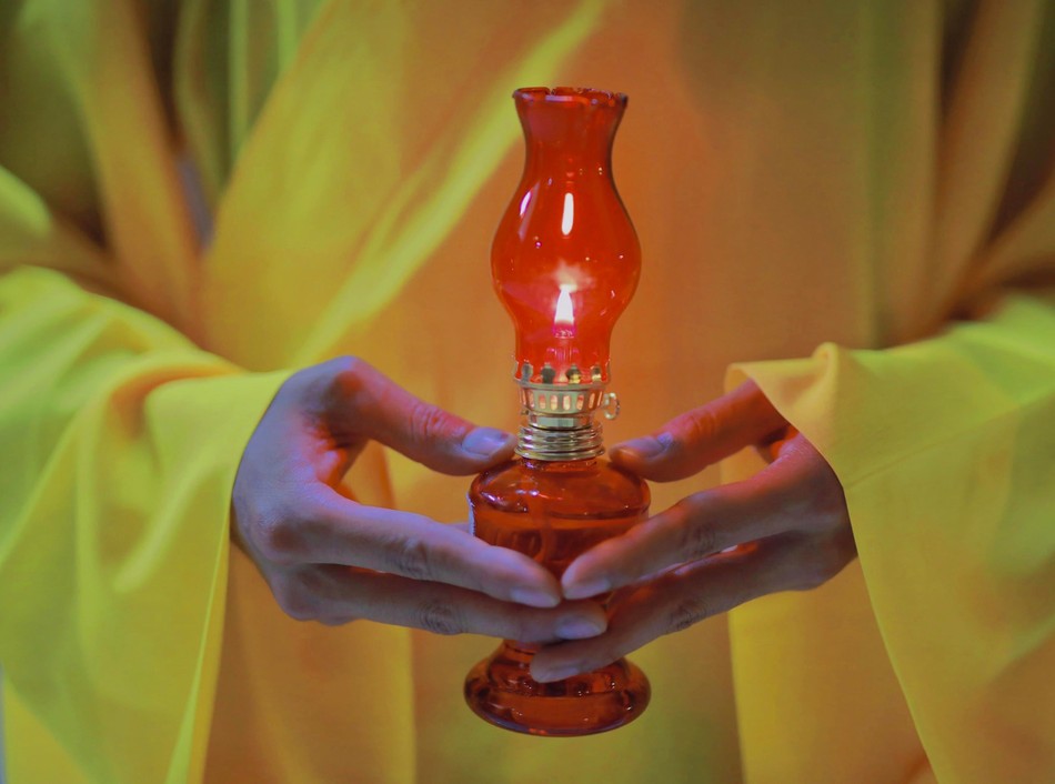 Thắp sáng ngọn đèn trí tuệ