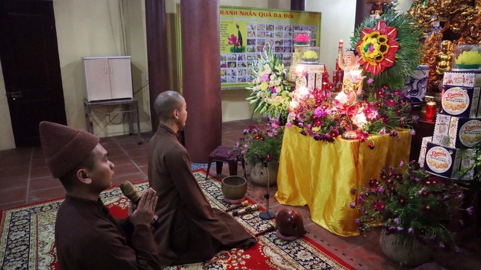 Khóa lễ tụng kinh mừng Phật đản