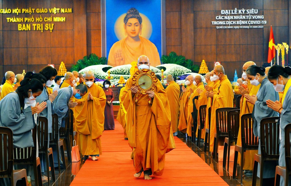 Đại lễ kỳ siêu các nạn nhân tử vong trong dịch bệnh Covid-19 - Ảnh: Trần Thế Phong