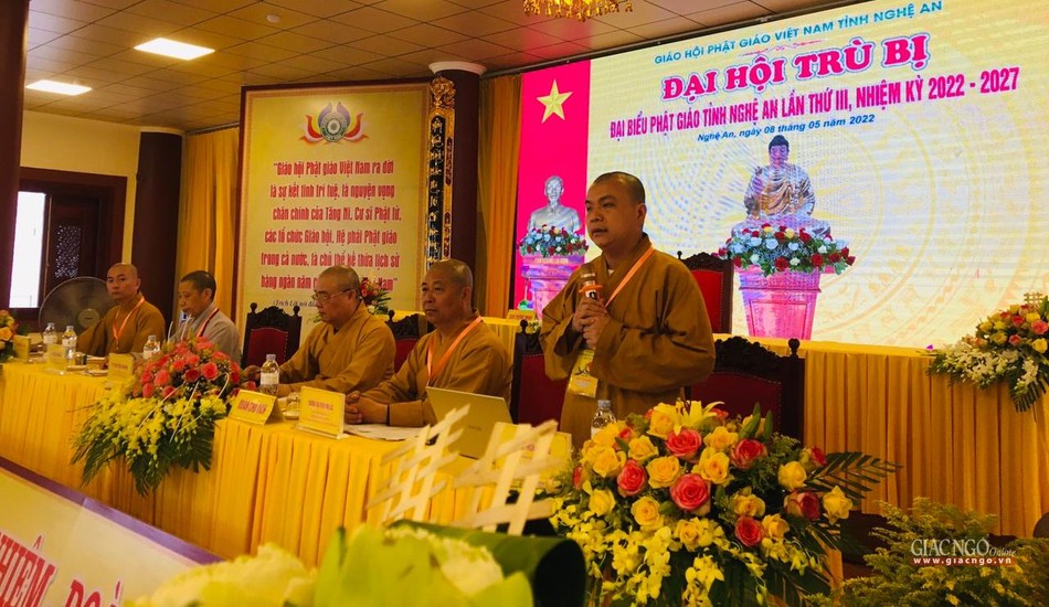 Đại đức Thích Minh Hải, Chánh Văn phòng Ban Trị sự Phật giáo tỉnh trình giới thiệu suy tôn Ban Chứng minh và suy cử, bầu Đoàn Chủ tịch, Ban Thư ký và Ban Kiểm soát đại hội Đại đức Thích Minh Hải, Chánh Văn phòng Ban Trị sự Phật giáo tỉnh trình giới thiệu suy tôn Ban Chứng minh và suy cử, bầu Đoàn Chủ tịch, Ban Thư ký và Ban Kiểm soát đại hội