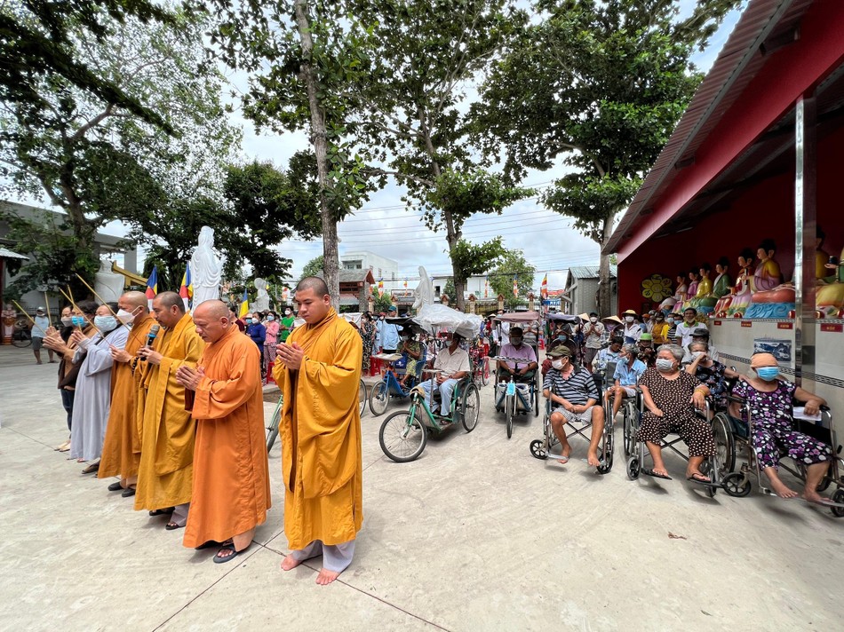 Niêm hương bạch Phật Niêm hương bạch Phật