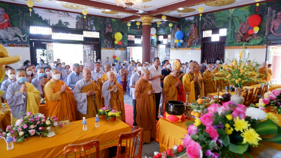 Niêm hương bạch Phật Niêm hương bạch Phật