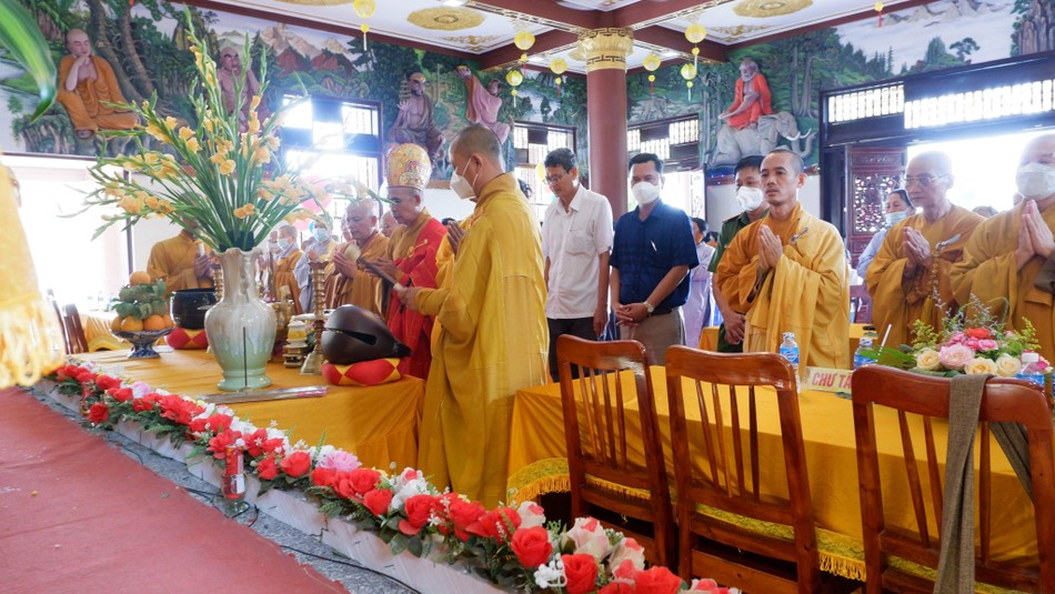 Đồng tụng thời kinh mừng Khánh đản Đức Thế Tôn Đồng tụng thời kinh mừng Khánh đản Đức Thế Tôn