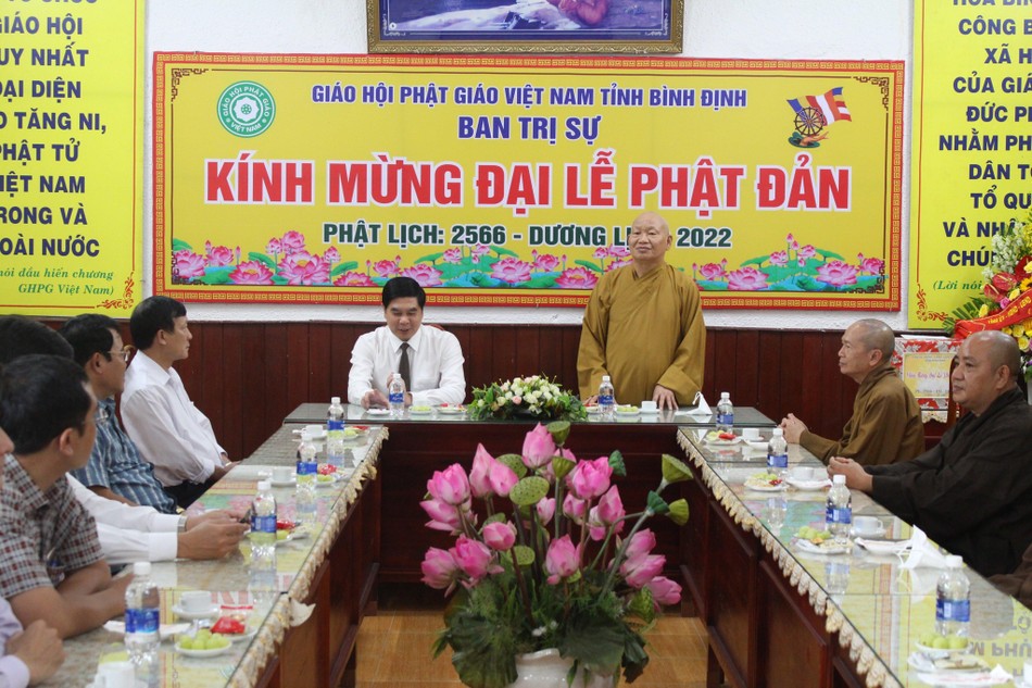 Hòa thượng Thích Nguyên Phước phát biểu Hòa thượng Thích Nguyên Phước phát biểu