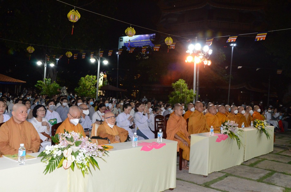 Quang cảnh buổi lễ Quang cảnh buổi lễ