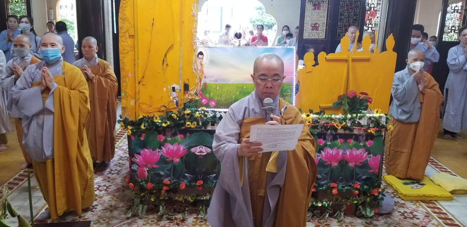 Ni trưởng Thích nữ Như Dung, trụ trì chùa Huệ Lâm