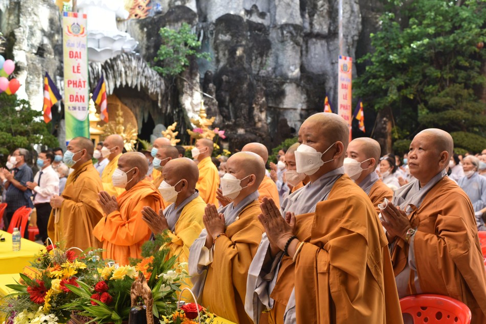 Nhất tâm tụng niệm - Ảnh: Nguyễn Hà