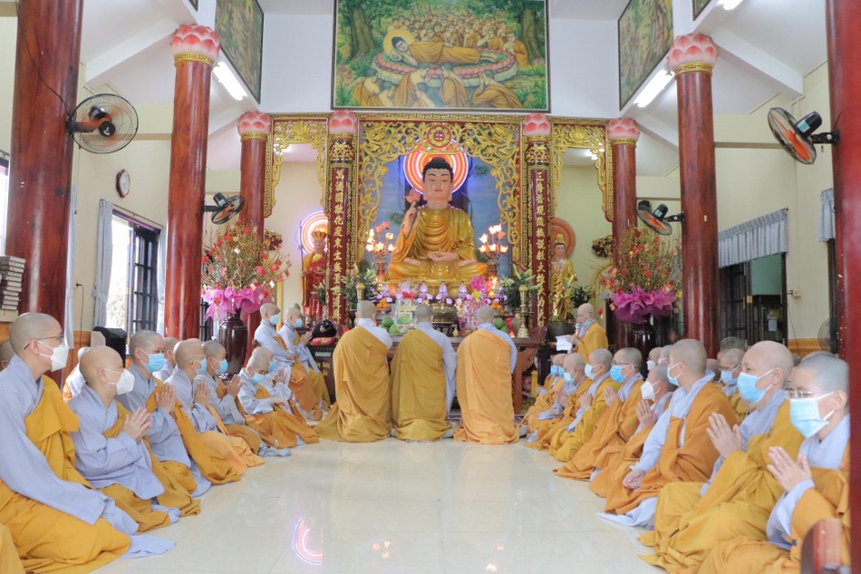 Chư Ni chùa Phước Long lần lượt 3 vị tác pháp an cư Chư Ni chùa Phước Long lần lượt 3 vị tác pháp an cư