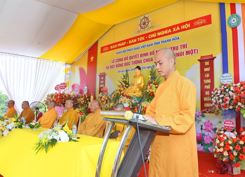 Đại đức Thích Nguyên Phong thông qua quyết định bổ nhiệm trụ trì chùa Thiên Ân Đại đức Thích Nguyên Phong thông qua quyết định bổ nhiệm trụ trì chùa Thiên Ân