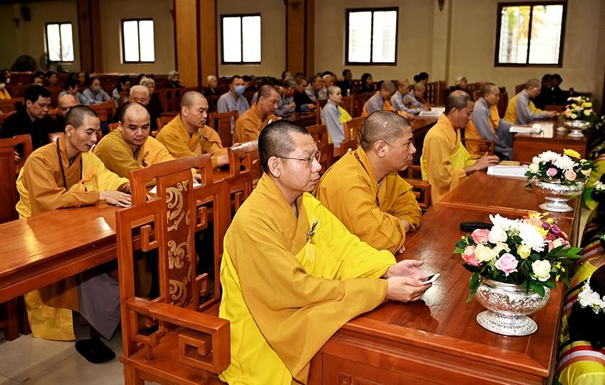 Chư Tăng tham dự buổi khai pháp Chư Tăng tham dự buổi khai pháp