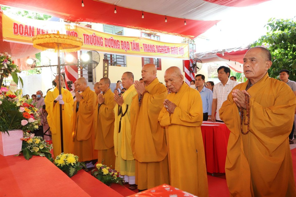 Chư tôn đức niệm Phật cầu gia hộ Chư tôn đức niệm Phật cầu gia hộ