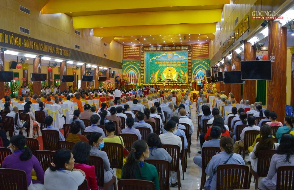 Đông đảo Phật tử tham dự đại hội
