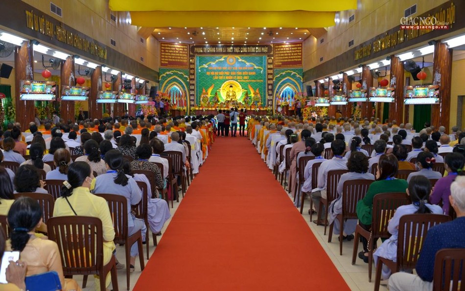 Quang cảnh đại hội