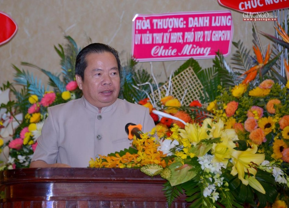 Ông Mai Văn Huỳnh phát biểu ghi nhận và đánh giá cao những thành quả tích cực của Ban Trị sự Phật giáo tỉnh Kiên Giang khóa IX và chúc mừng tân Ban Trị sự khóa X