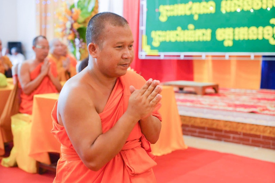 Đại đức Long Phi Yến dâng lời phát nguyện