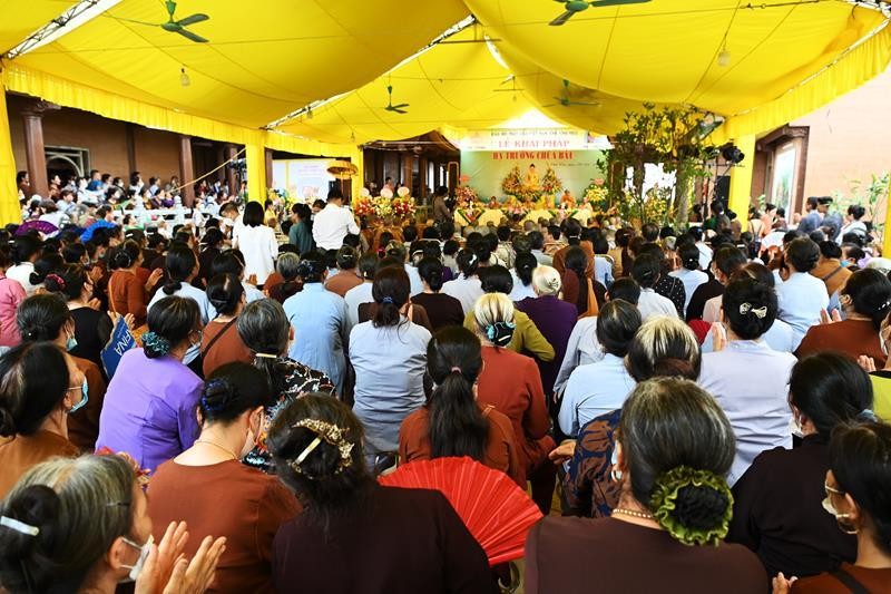 Quang cảnh buổi lễ Quang cảnh buổi lễ