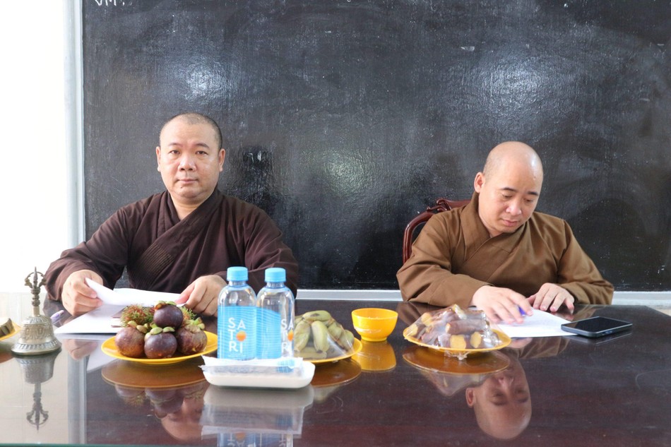 Chư tôn đức Ban Thường trực Ban Trị sự GHPGVN tỉnh Bến Tre chứng minh, chỉ đạo công tác đề cử thành phần nhân sự Phân ban Ni giới tỉnh kỳ VII (2022-2027) Chư tôn đức Ban Thường trực Ban Trị sự GHPGVN tỉnh Bến Tre chứng minh, chỉ đạo công tác đề cử thành phần nhân sự Phân ban Ni giới tỉnh kỳ VII (2022-2027)