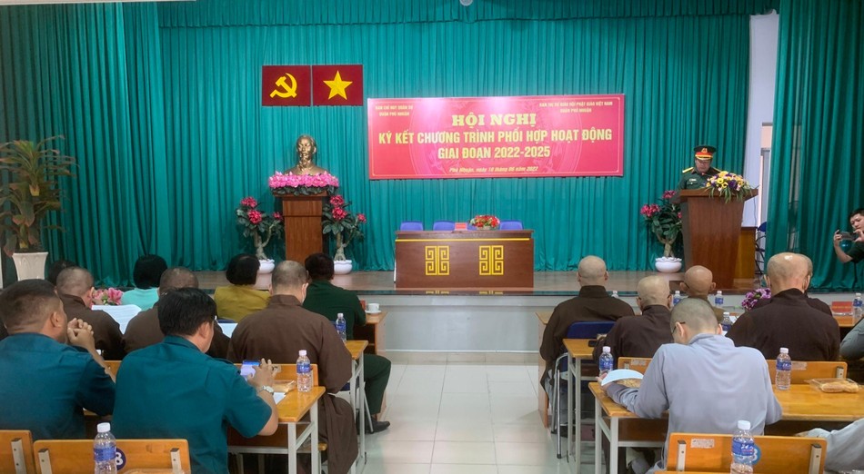 Trung tá Huỳnh Nam Quốc thông qua nội dung chương trình phối hợp hoạt động Trung tá Huỳnh Nam Quốc thông qua nội dung chương trình phối hợp hoạt động