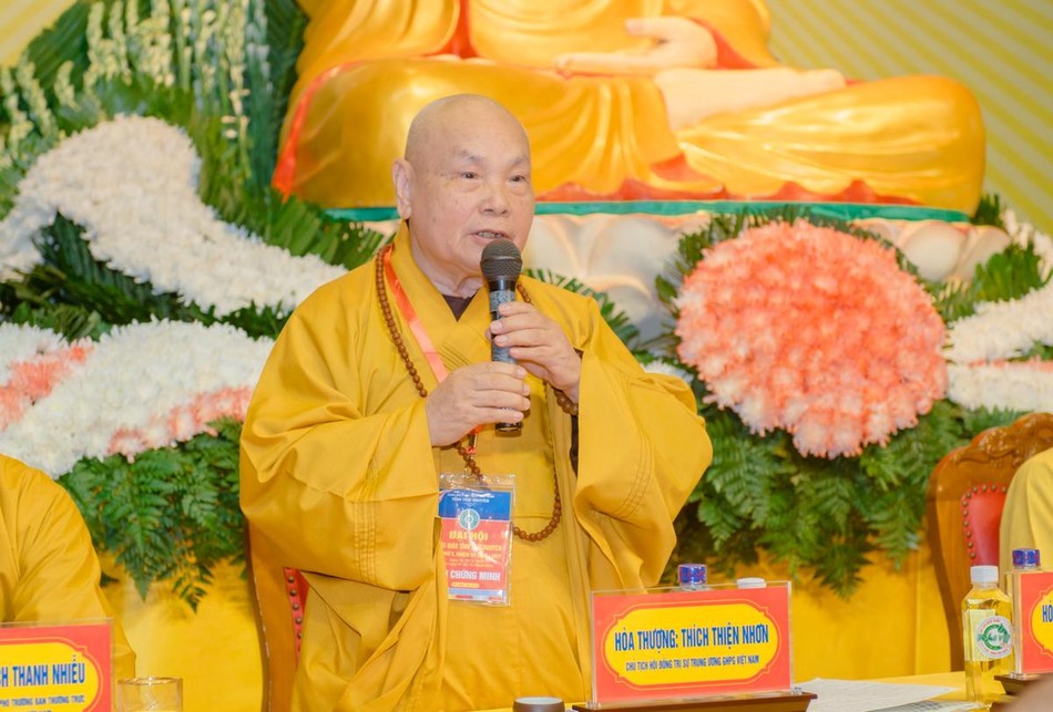 Hòa thượng Thích Thiện Nhơn ban đạo từ Hòa thượng Thích Thiện Nhơn ban đạo từ