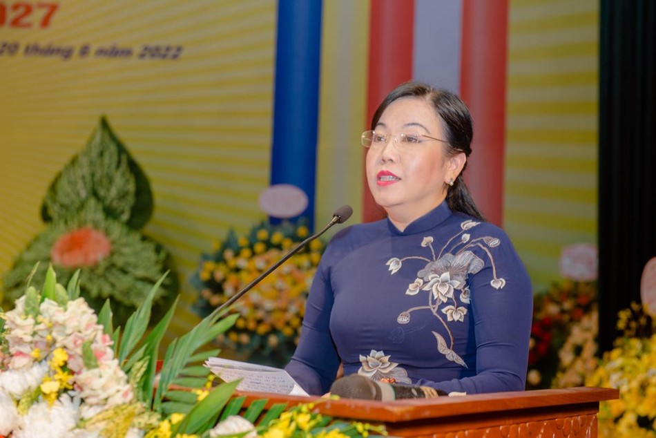 Bà Nguyễn Thanh Hải phát biểu tại đại hội Bà Nguyễn Thanh Hải phát biểu tại đại hội