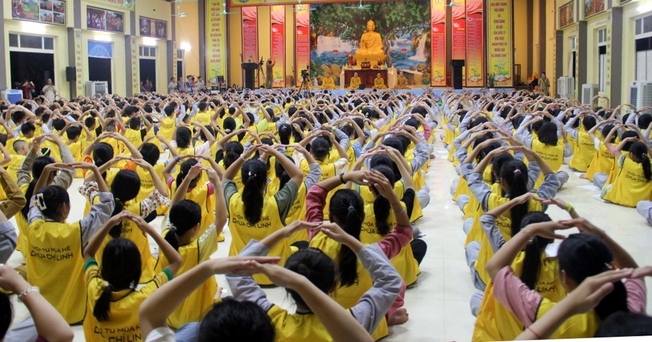 Khóa tu đã thu hút 700 bạn trẻ tham dự Khóa tu đã thu hút 700 bạn trẻ tham dự