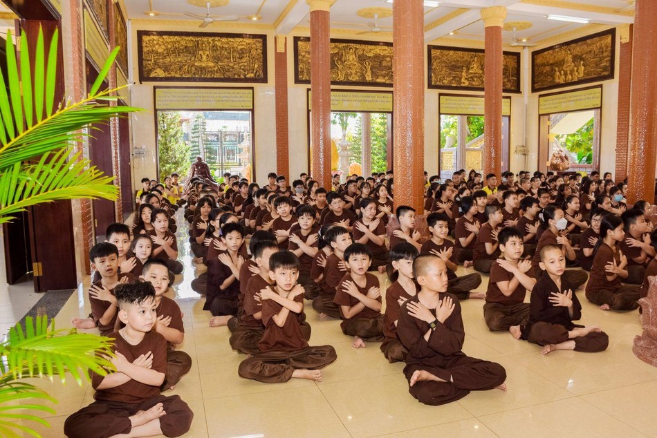 Có hơn 190 em thanh thiếu niên tham dự khóa tu