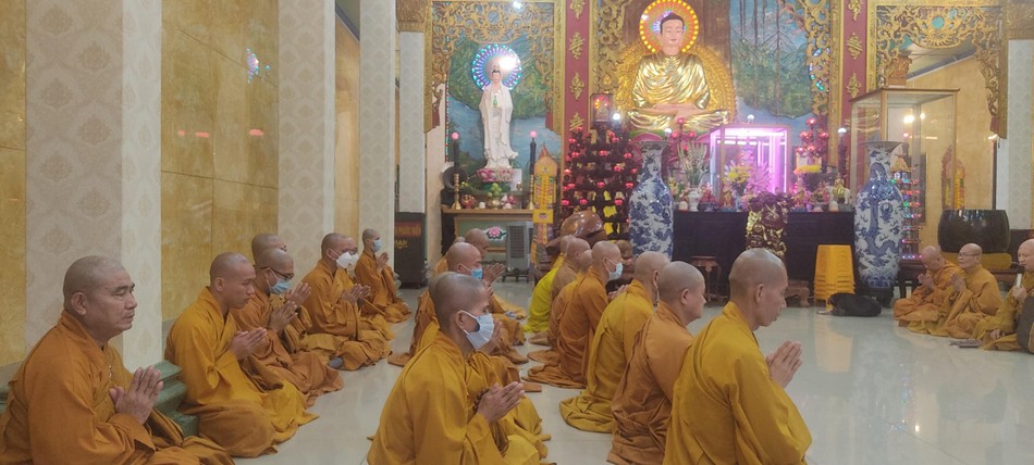 Đại chúng trang nghiêm thính giới Đại chúng trang nghiêm thính giới