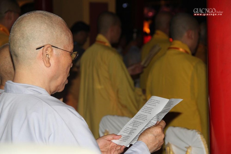 Tăng Ni, Phật tử đồng tụng kinh Hạnh phúc cầu nguyện Tăng Ni, Phật tử đồng tụng kinh Hạnh phúc cầu nguyện