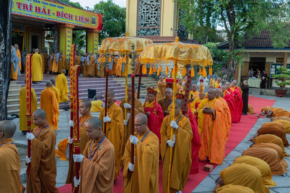 Đại giới đàn Trí Hải - Bích Liên với gần 400 giới tử Tăng Ni cầu thọ giới pháp - Ảnh: Anh Quốc