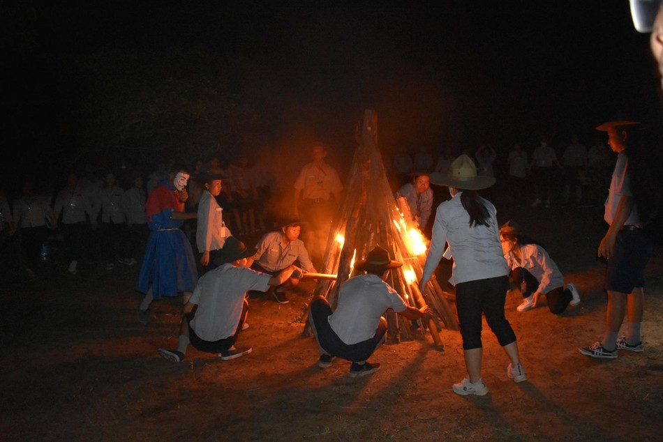 Đốt lửa trại Đốt lửa trại