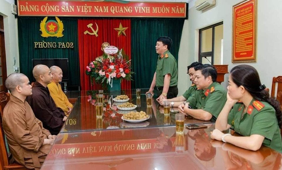 Trung tá Lê Duy Dũng phát biểu Trung tá Lê Duy Dũng phát biểu