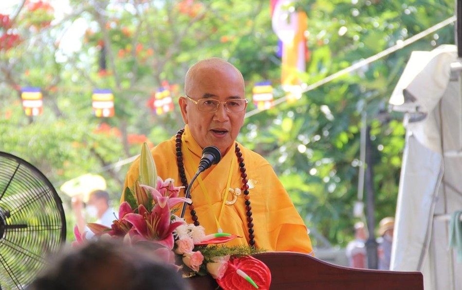 Hòa thượng Thích Khế Chơn đọc diễn văn khai mạc Hòa thượng Thích Khế Chơn đọc diễn văn khai mạc