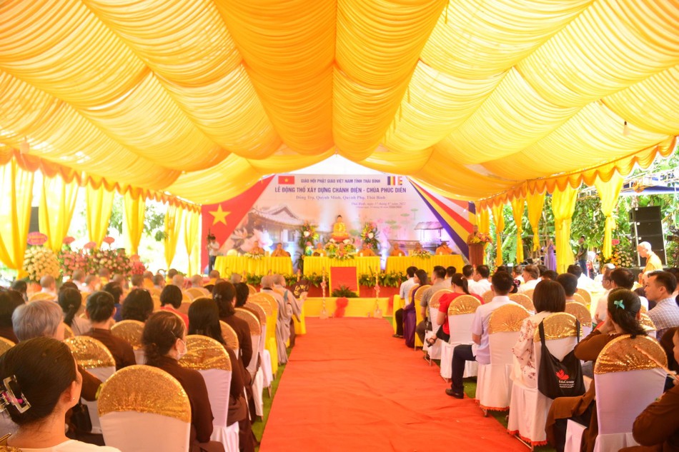 Quang cảnh buổi lễ Quang cảnh buổi lễ