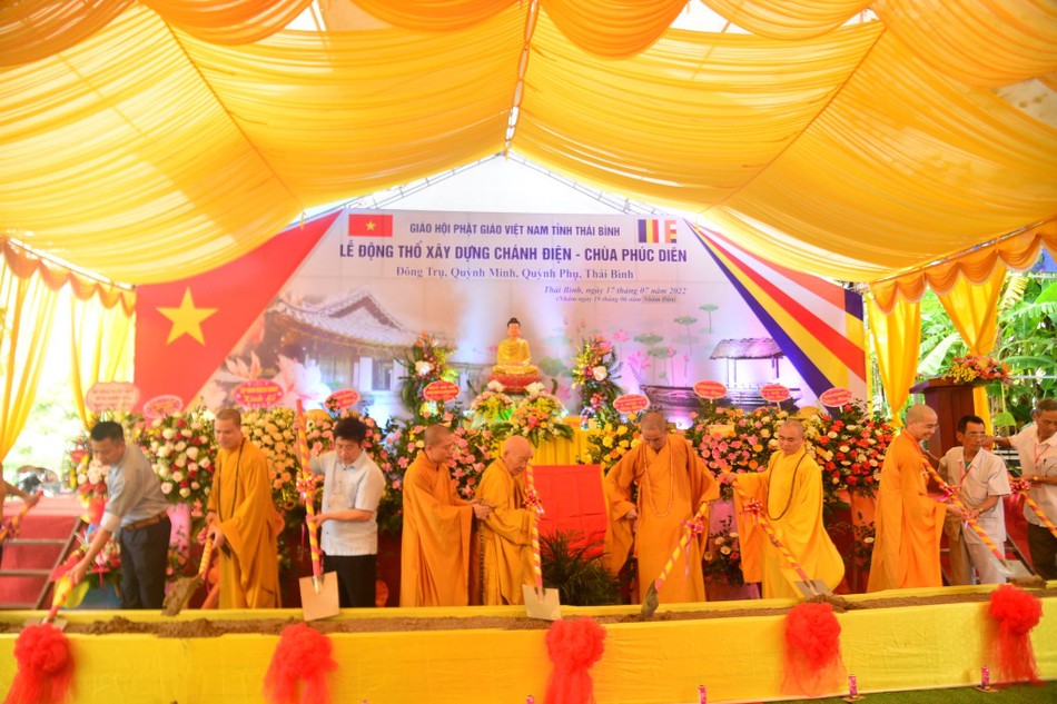 Chính thức khởi công động thổ xây dựng ngôi đại hùng bảo điện chùa Phúc Diên Chính thức khởi công động thổ xây dựng ngôi đại hùng bảo điện chùa Phúc Diên