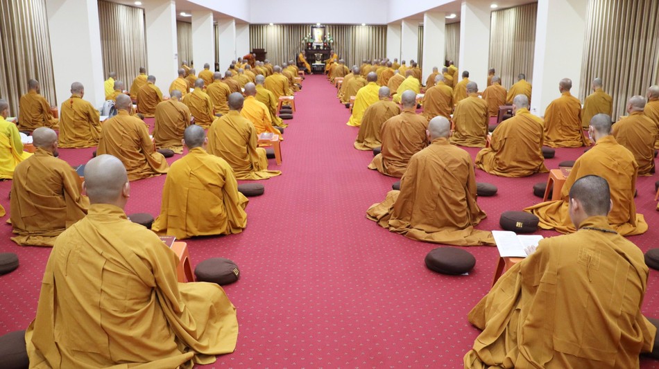 Chư Tăng tụng giới Chư Tăng tụng giới