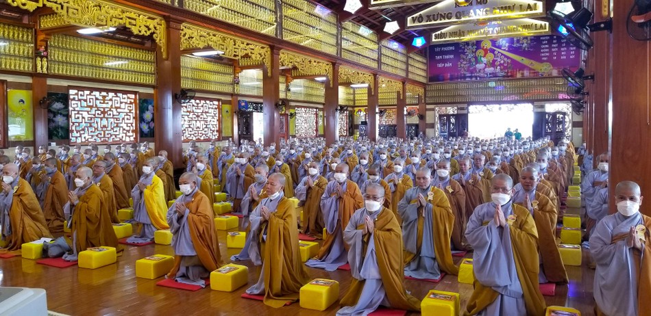 Chư Ni tham dự buổi lễ Chư Ni tham dự buổi lễ