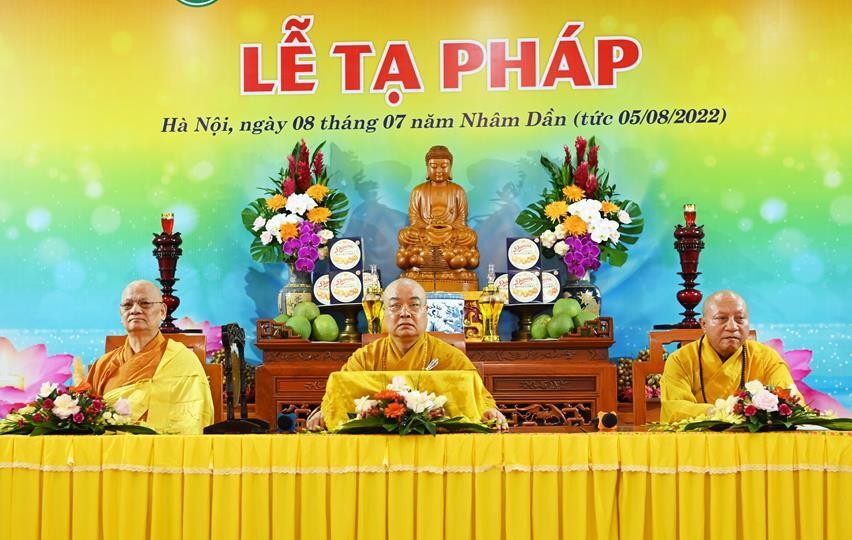 Chư tôn đức chứng minh buổi lễ Chư tôn đức chứng minh buổi lễ