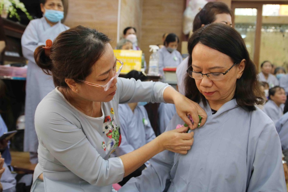 Lễ cài hoa hồng Lễ cài hoa hồng