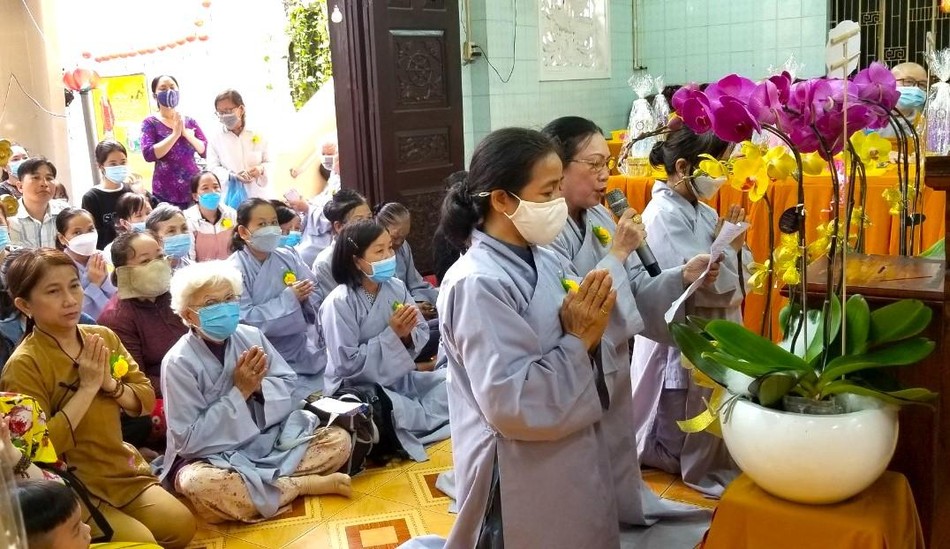 Đại diện Phật tử tác bạch cúng dường Đại diện Phật tử tác bạch cúng dường