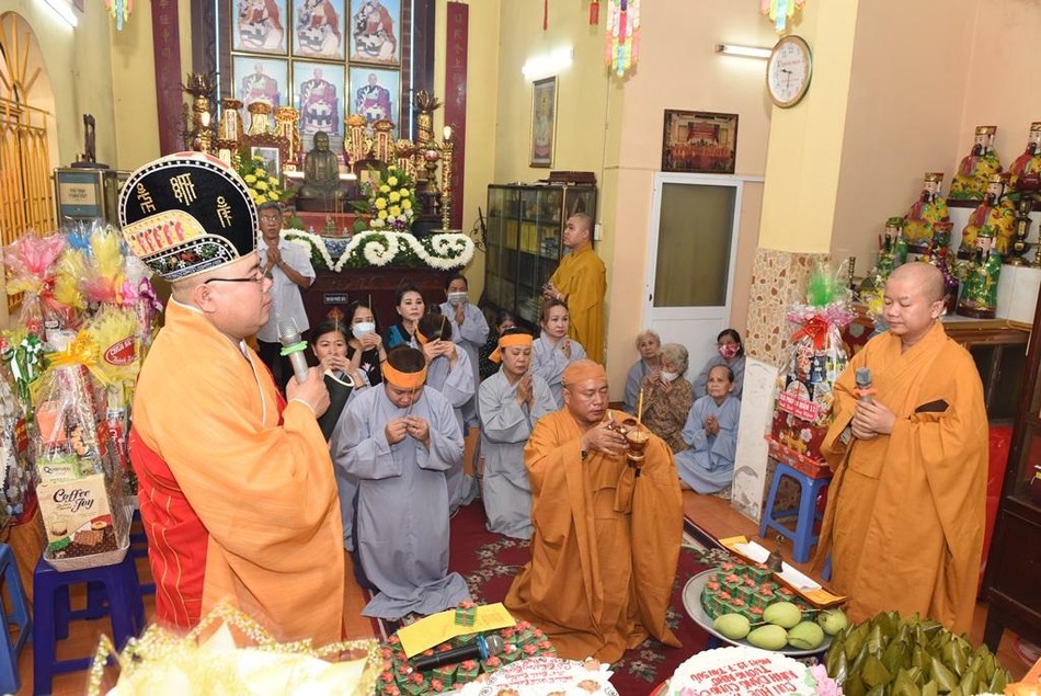 Nghi thức cúng ngọ, cung tiến giác linh Nghi thức cúng ngọ, cung tiến giác linh