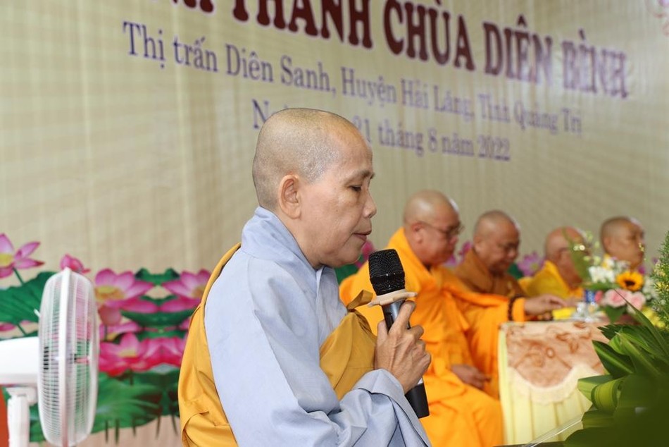 Ni sư Thích nữ Chơn Tịnh phát biểu khai mạc Ni sư Thích nữ Chơn Tịnh phát biểu khai mạc