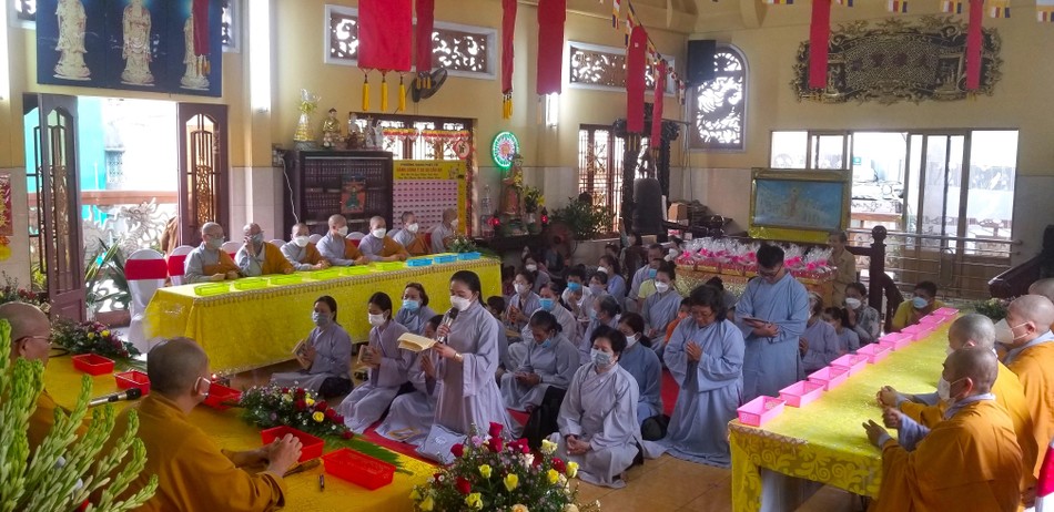 Đại diện Phật tử tác bạch cúng dường Đại diện Phật tử tác bạch cúng dường