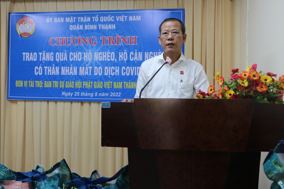 Ông Nguyễn Đức Tiến phát biểu Ông Nguyễn Đức Tiến phát biểu