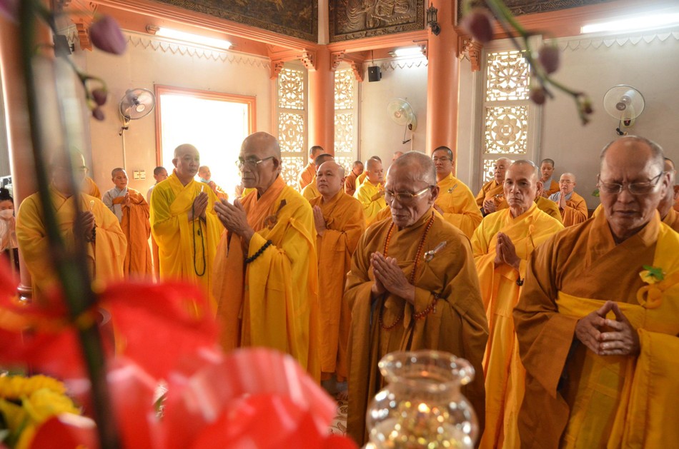 Hòa thượng Thích Huệ Trí và chư tôn đức trong tông môn tưởng niệm Hòa thượng Thích Huệ Trí và chư tôn đức trong tông môn tưởng niệm